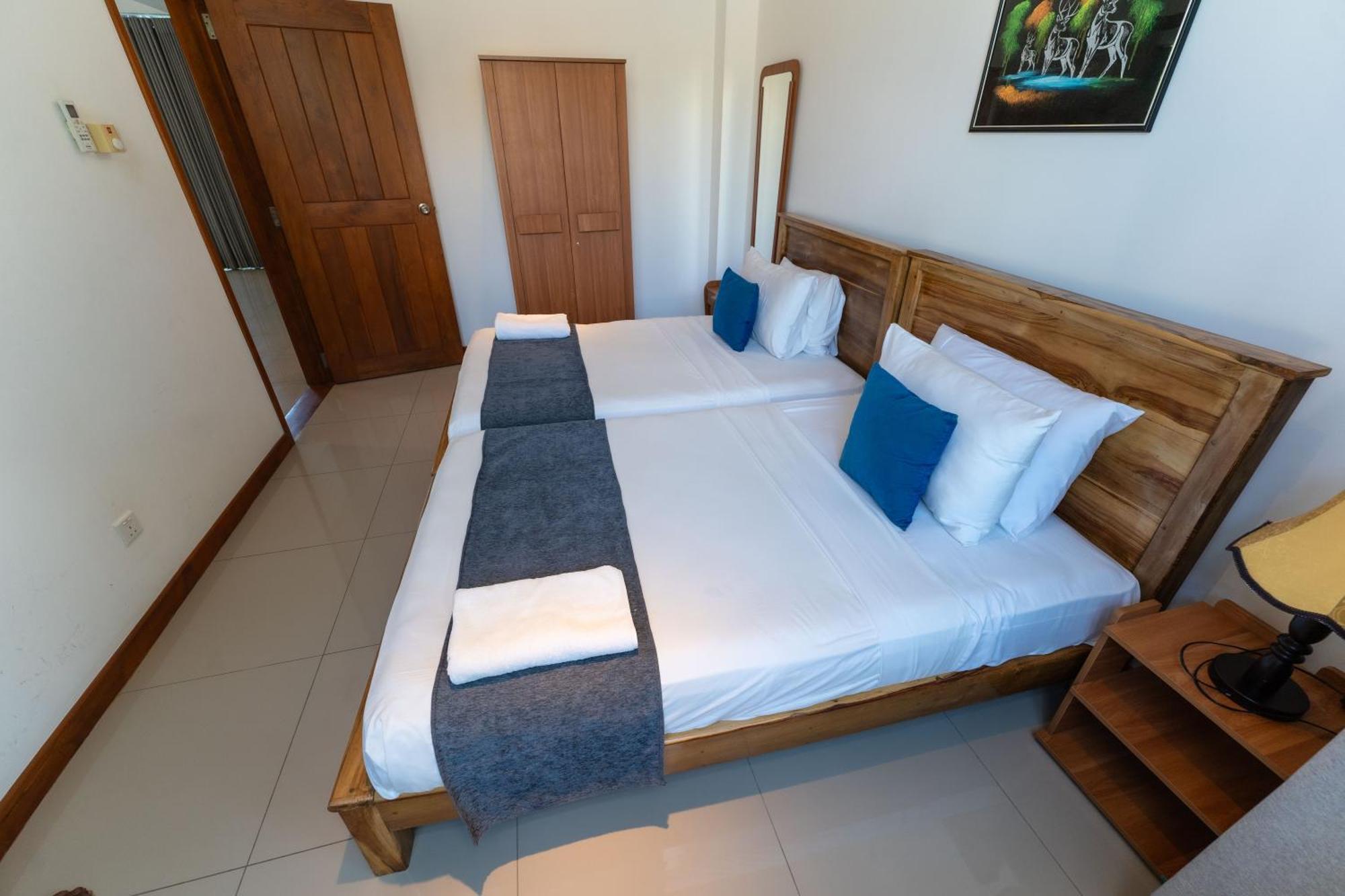 Oceanfront Condominium - Nilaveli Kültér fotó