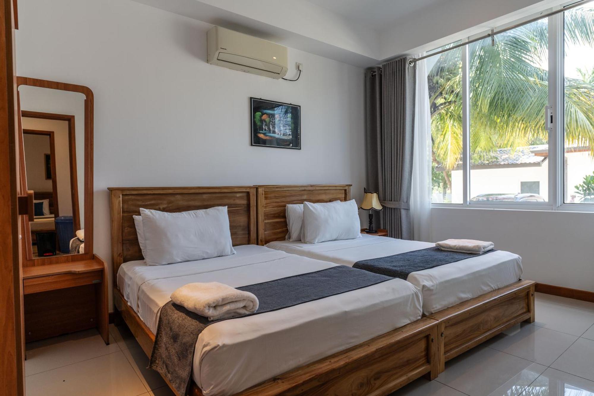 Oceanfront Condominium - Nilaveli Kültér fotó
